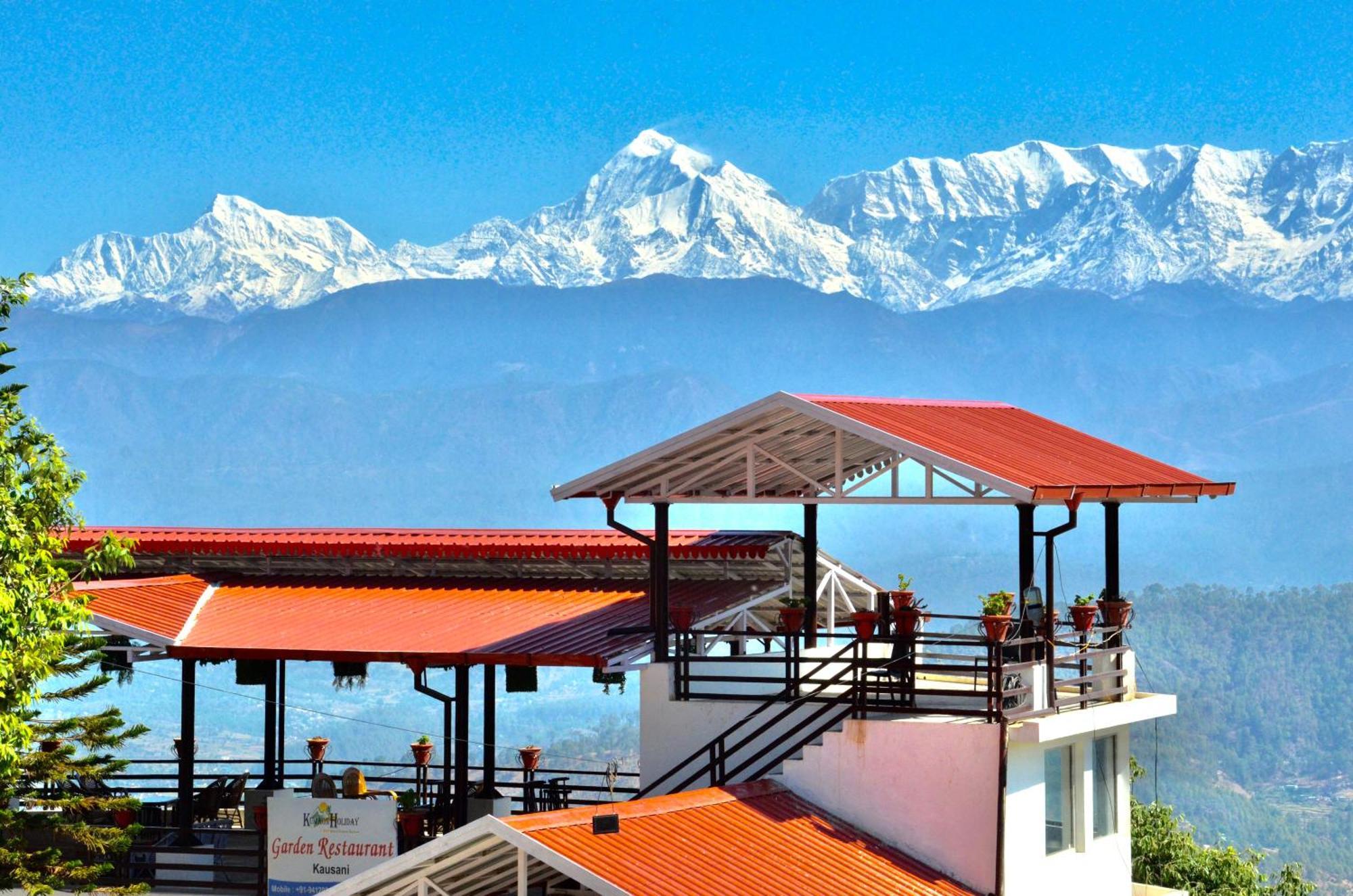 Uttarakhand Resort Kausani Buitenkant foto